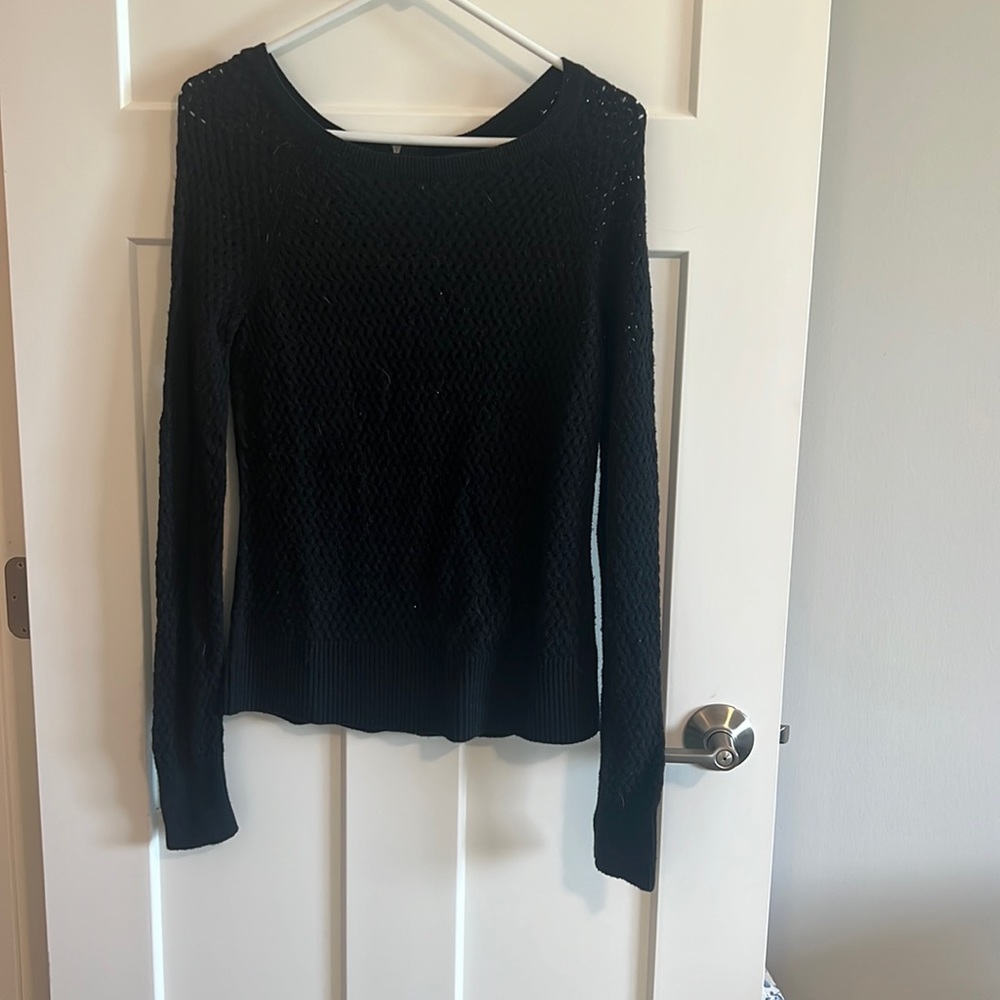 S black American Eagle sweater with back zipper